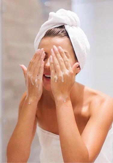 Why Your Skin Feels Tight After Cleansing: 9 Causes, Skin Barrier Science & How to Fix It